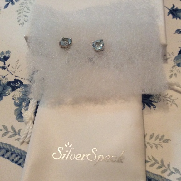 SilverSpeck Jewelry - Sky Blue Topaz Earrings Sterling Silver 2 Carats